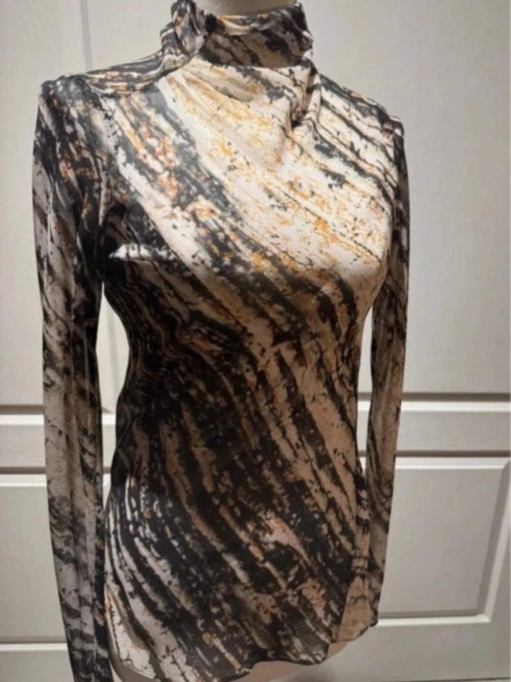 Zara Long-Sleeve Mock Neck Top in Black and Cream